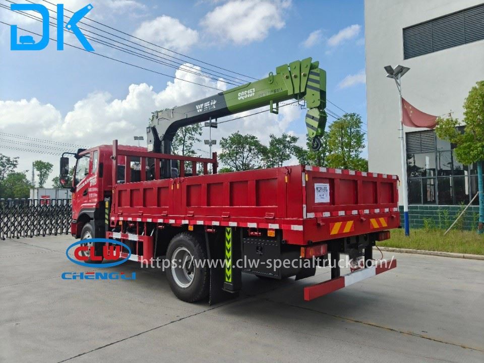 Dongfeng D1L 6.3 Tons Straight Boom Crane high quality