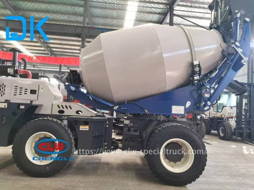 Self-Loading Concrete Mixer Truck high quality