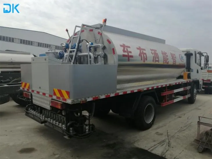 14m³ Asphalt Distributor Truck